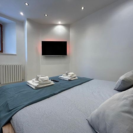 Terra Apartment - Ski In & Ski Out - Cerviniaholidays-Com Breuil-Cervinia Eksteriør billede
